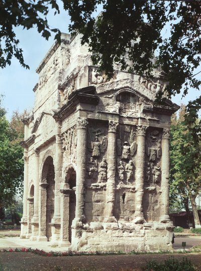 View of the Arc de Triomphe by Roman